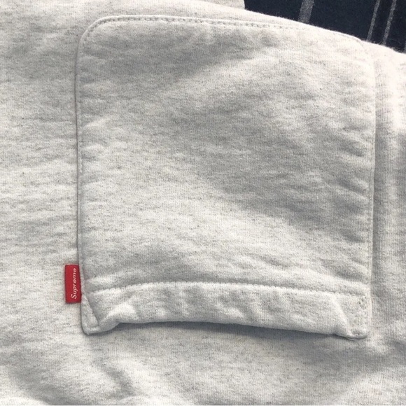 Supreme - Picture 9 of 9